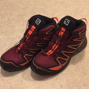 Salomon X-chase mid ankle waterproof hiking boots